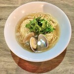 ラァメン コハク - 古地鶏とアゴ出汁のラーメン