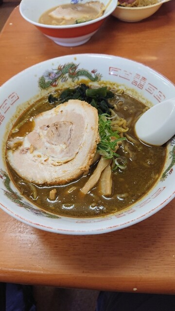 カレーらーめん じぇんとる麺 伊達店 （じぇんとるめん） - 伊達紋別