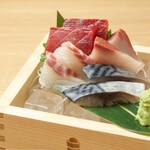 Sushi Sake Sakana Sugi Dama - 本日の欲張りな刺身四点盛り（