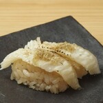 Sushi Sake Sakana Sugi Dama - えんがわの昆布〆炙り