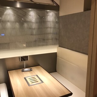 オシャレな個室を5卓ご用意！