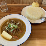 パラキート - 12月限定 豆乳味噌仕立て　スペアリブと根菜のスープカレー　全部のせ