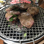 オカダ食品株式会社 - Ｐちゃんが切れ目を入れてくれました