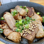 麺屋 しん蔵 - チャーシュー丼 300円