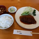 とんかつ石ばし - 上とんかつ、ご飯大、赤だし