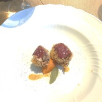 La Brianza - ジビーフハツのカツスパイシーな仕上げロメスコ卵黄ソースコルニッション。ハツやわらかくてビックリ！衣サクサク、衣までおいしいわ～