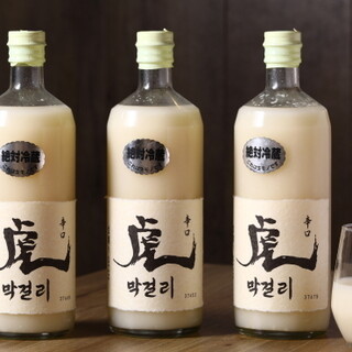 焼肉に合うお酒も種類豊富にご用意。