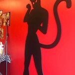 スープカリーシーエス - 立ちネコがお出迎え、一緒にお写真もどうぞ。