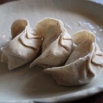 GYOZA SAKABA GYO-TEN - 全粒粉配合の皮を使った水餃子