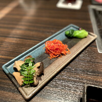 焼肉うしごろ 銀座並木通り店 - 季節のナムル(青梗菜、京人参、木の子)
