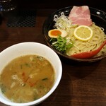 らーめん 也 - 牡蠣のつけ麺か