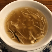 横浜中華街 重慶飯店 本館 - フカヒレスープ