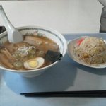 新潟市役所分館 食堂 - ラーメン・半チャーハンセット（500円：麺少なめ）