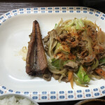 居喰処 光 - 2020/12/01
      本日の日替り 肉野菜炒め カツオのハラモ 500円