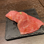 焼肉 じゅん - 肉寿司（レア）