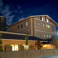 柚木元 - 地元の料理屋さんとしては建物規模が大きく、宴会や祝い事の食事会まで引き受けている。