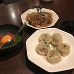 KOREAN DINING 長寿韓酒房 - マントゥ、馬肉ユッケ