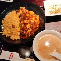 過門香 銀座本店 - 黄金炒飯と麻婆
