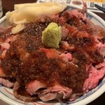 ぼんてん漁港 - 肉丼