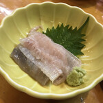 魚がし - えんがわ刺身　味が濃い。う、うまい。