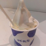 マザー牧場　CAFE ＆ SOFTCREAM - ソフトクリーム320円(2012/08)