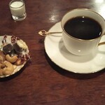 シティーライト - ノアール。
      お菓子。