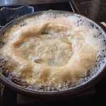 湯葉丼 直吉 - 卵、湯葉、椎茸、三つ葉、鰹出汁に入って柔らかく煮込まれる。