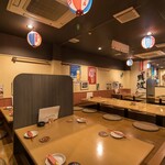 沖縄居酒屋 畑人 - 仕切りありの状態の掘りごたつの座敷