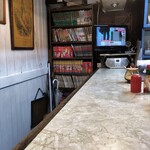 トライ - 店内カウンター