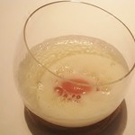 トマトのシャーベットと発酵させた河内晩柑のスープ