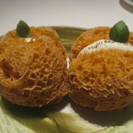 Fujiya 1935 - 気泡をたくさん含ませたトマトのパン