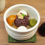 包丁切り大粒寒天のあんみつ(700円)