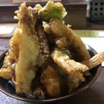 居喰処 光 - 2020/12/02
      天丼 1,000円 チャージ 100円