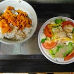 Belc Isesaki Kotobuki Ten - 海膽丼與扇貝番茄沙拉