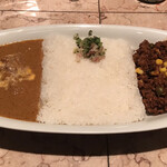 カマル - カレーコンビネーション（バターチキン＆キーマチキン）