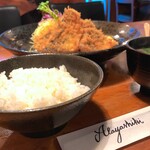 酒肴 新屋敷 - ご飯も艶々で甘くて美味しいのさ