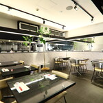 Japanese Soba Noodles 蔦 - テーブル席