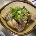 岩田屋酒店 - ホルモン煮 320円