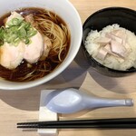 麺屋一燈 - 地鶏そば〜新得地鶏(醤油)＋小ライス