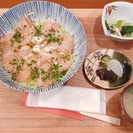 四季料理 かわ乃 - 真鯛の柚子胡椒丼