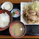 スーパーキッチン かさや - 豚バラ生姜焼き定食850円
      ご飯少なめ