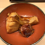 道人 - クエの煮つけ。昨日まで焼きで出してたやつ