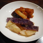 ロウホウトイ - じゃがいもの炒め物　北海道、パープルシャドウ、メイクイーン　