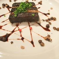 カーザ ヴィニタリア - 処女牛とフォアグラの焼きテリーヌ
