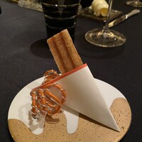 ガストロノミー ジョエル・ロブション - アミューズ　海老トースト絶品