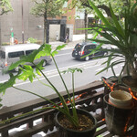 ブリ・マデ - 外苑西通りを見下ろす3階の南向き