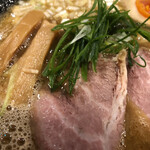 麺屋 K - あとはシナチクも。
      
      同時に二食目行くかどうかをこんなに悩んだことは
      
      ありません。食べとけば良かったかなぁ…少し
      
      後悔しましたが、次回の楽しみとしました。