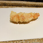 日本橋 蕎ノ字 - ■車海老（鹿児島産）
      ☆一つ目のレアの海老は塩で頂く。最高の火加減。