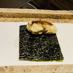 日本橋 蕎ノ字 - ☆広島県大黒神島産のカキ。
      ◎二つ目は海苔を巻いて頂く。