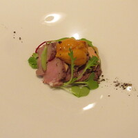 Recette - 月の輪熊の手の赤ワイン煮込み セロリのピューレ ミルクの泡 サラダセロリ
